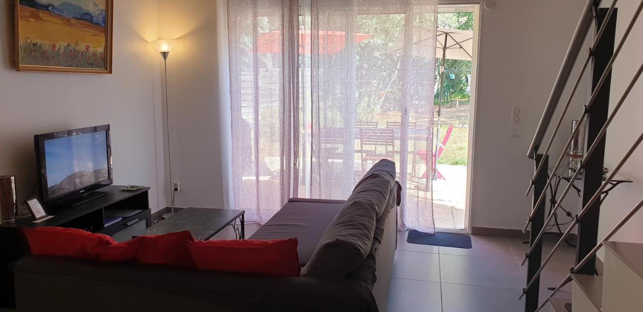 Villa Mylena Jouques Luaran gambar